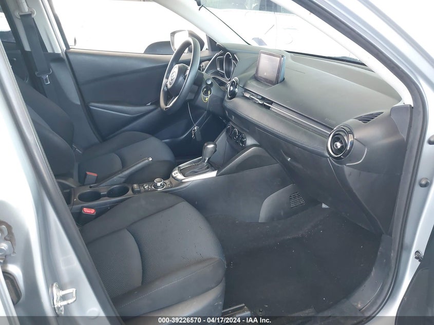 2019 TOYOTA YARIS L/LE/XLE - 3MYDLBYV2KY522756