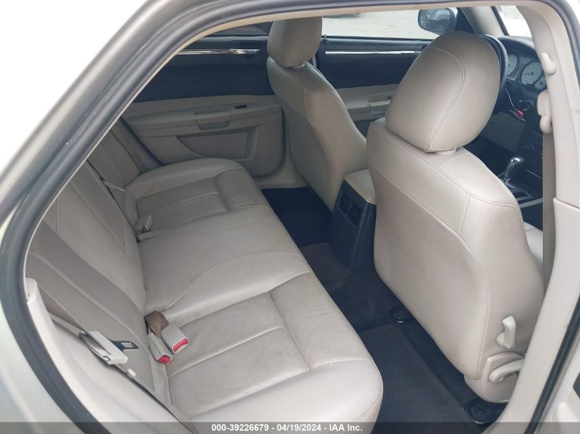 2006 Chrysler 300 Touring VIN: 2C3KA53G26H245810 Lot: 39226679