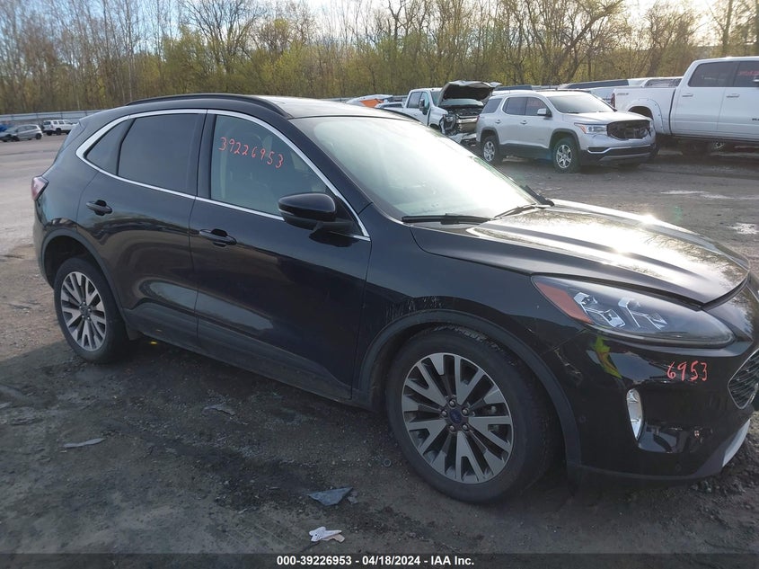 2020 Ford Escape Titanium VIN: 1FMCU9J97LUA20404 Lot: 39226953