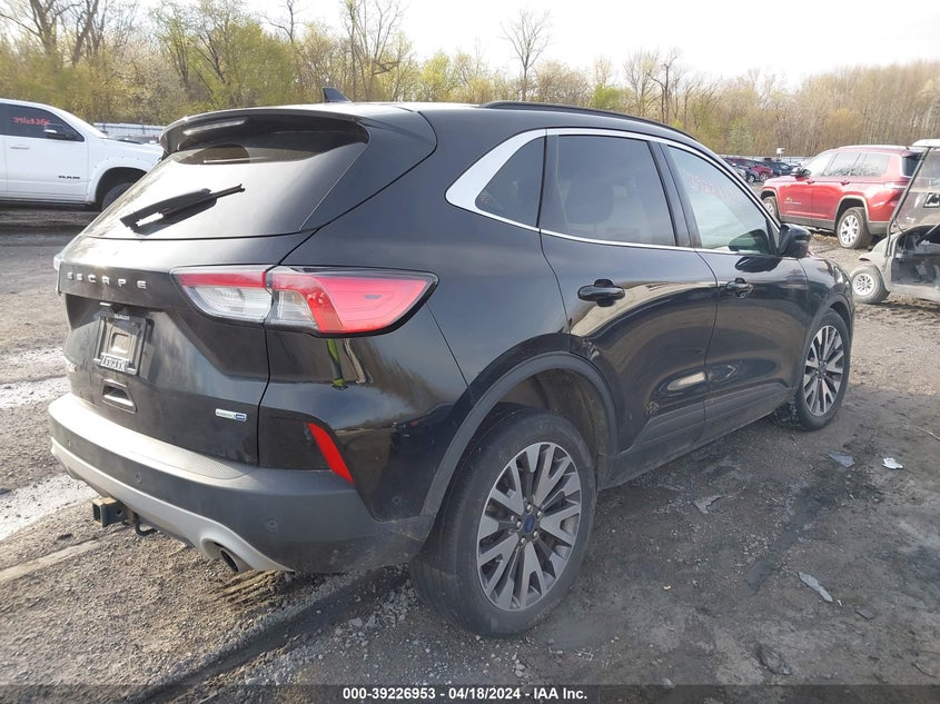 2020 Ford Escape Titanium VIN: 1FMCU9J97LUA20404 Lot: 39226953
