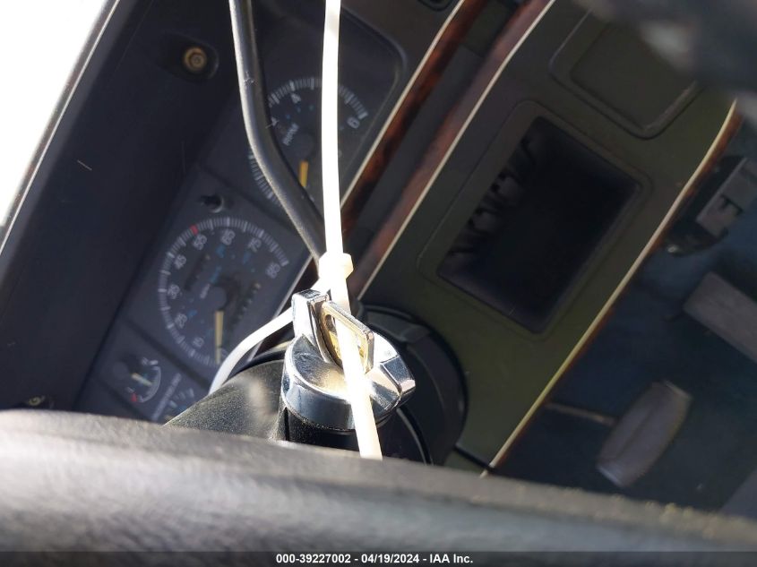 1990 Ford F150 VIN: 1FTDF15N7LNB09606 Lot: 39227002