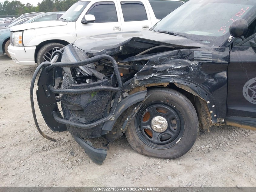 VIN 1FM5K8AC2MNA05762 2021 FORD POLICE INTERCEPTOR UTILITY