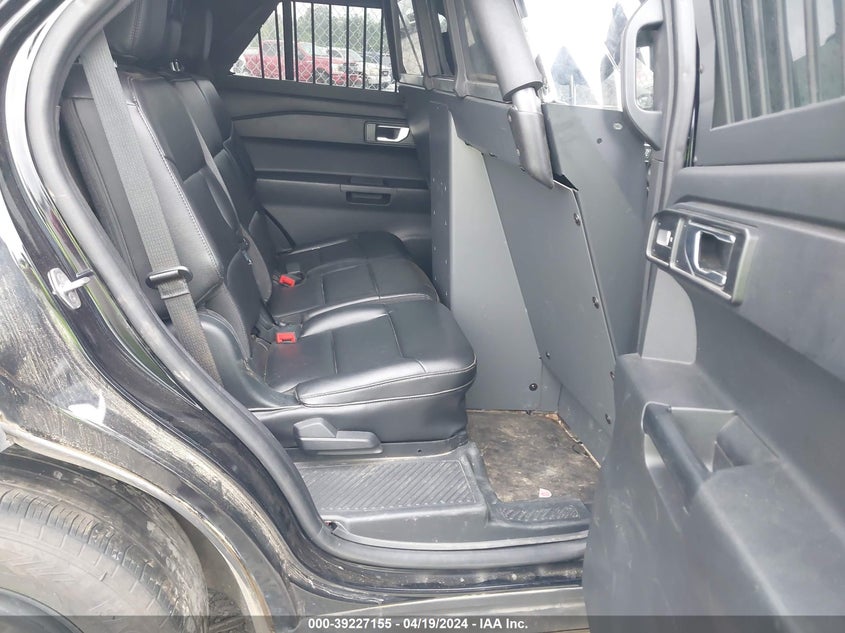 VIN 1FM5K8AC2MNA05762 2021 FORD POLICE INTERCEPTOR UTILITY