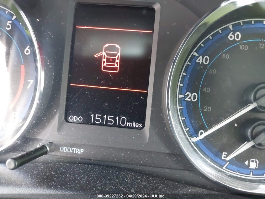 2018 TOYOTA COROLLA LE - 2T1BURHE4JC055110