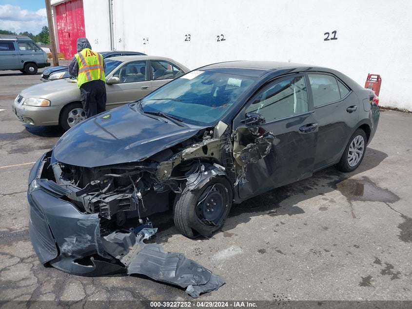 2018 TOYOTA COROLLA LE - 2T1BURHE4JC055110