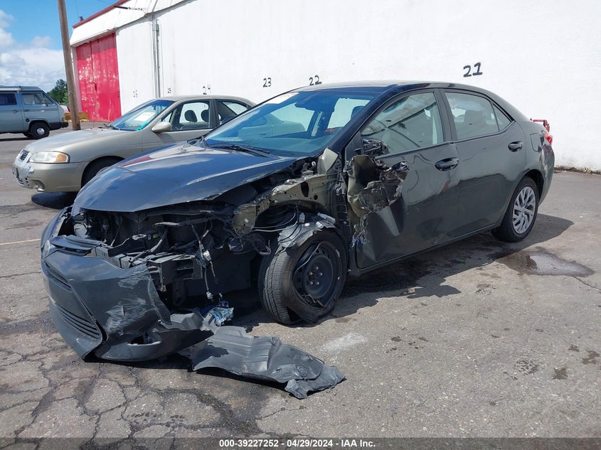 2018 TOYOTA COROLLA LE - 2T1BURHE4JC055110
