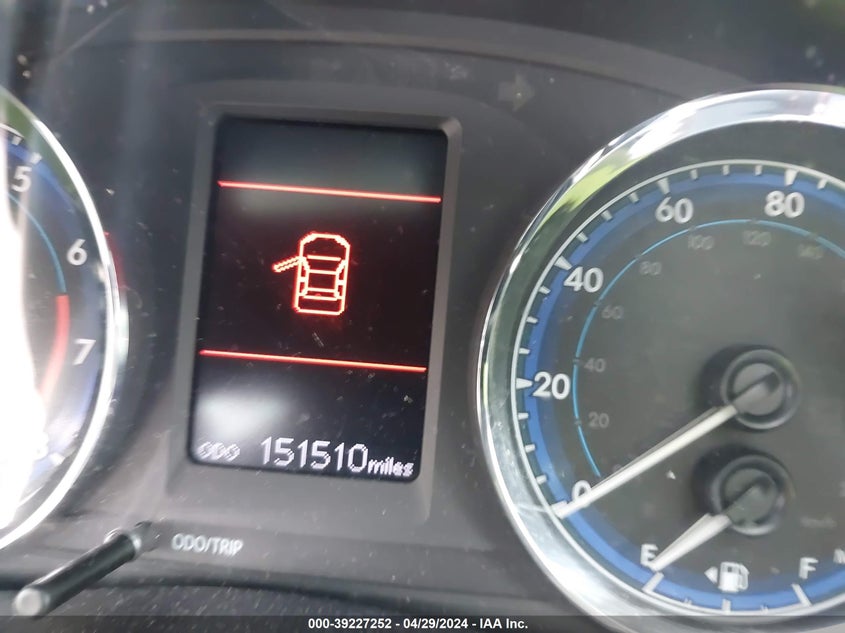 2018 TOYOTA COROLLA LE - 2T1BURHE4JC055110