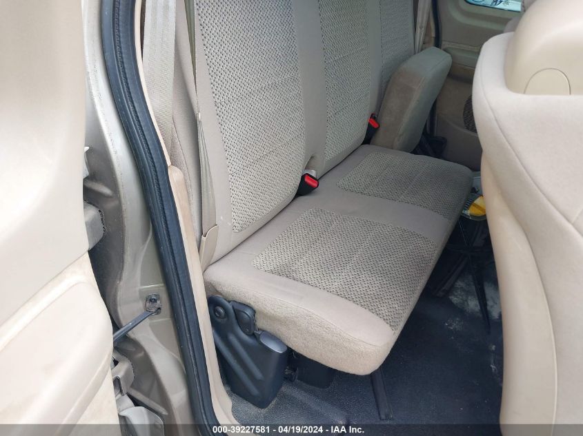 2002 Ford F-150 Xl/Xlt VIN: 1FTRX17272NB76727 Lot: 39227581