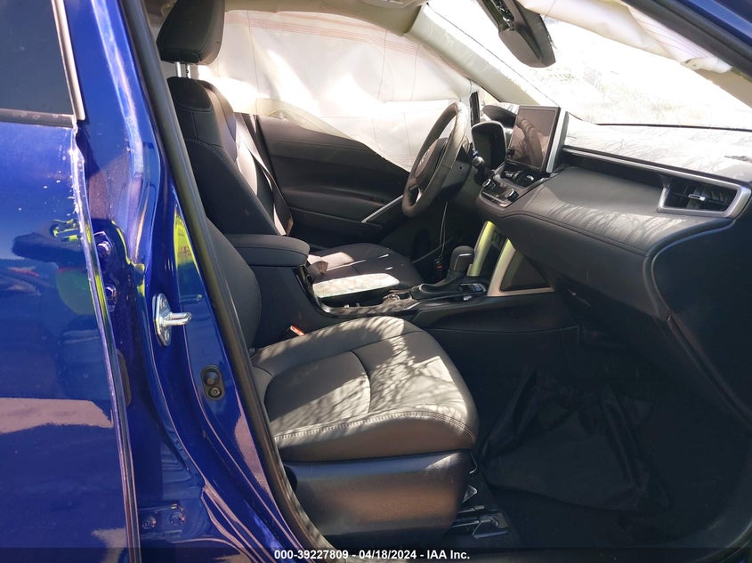 2024 Toyota Corolla Cross Xle VIN: 7MUDAAAG2RV075704 Lot: 39227809