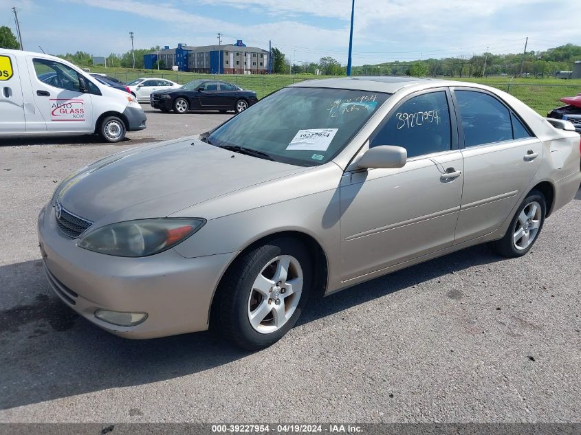 2003 Toyota Camry Se V6 VIN: 4T1BF32K83U551390 Lot: 39251419