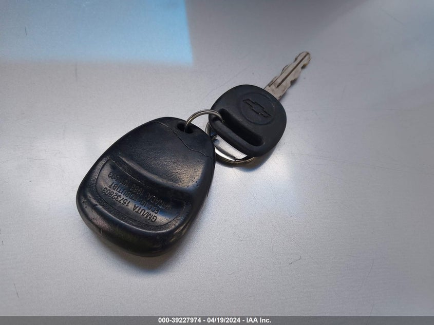 2000 Chevrolet Silverado 1500 Lt VIN: 1GCEK19TXYZ237749 Lot: 39227974