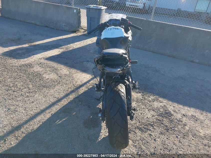 VIN JKAEXEJ19HDA01896 2017 KAWASAKI EX650 J