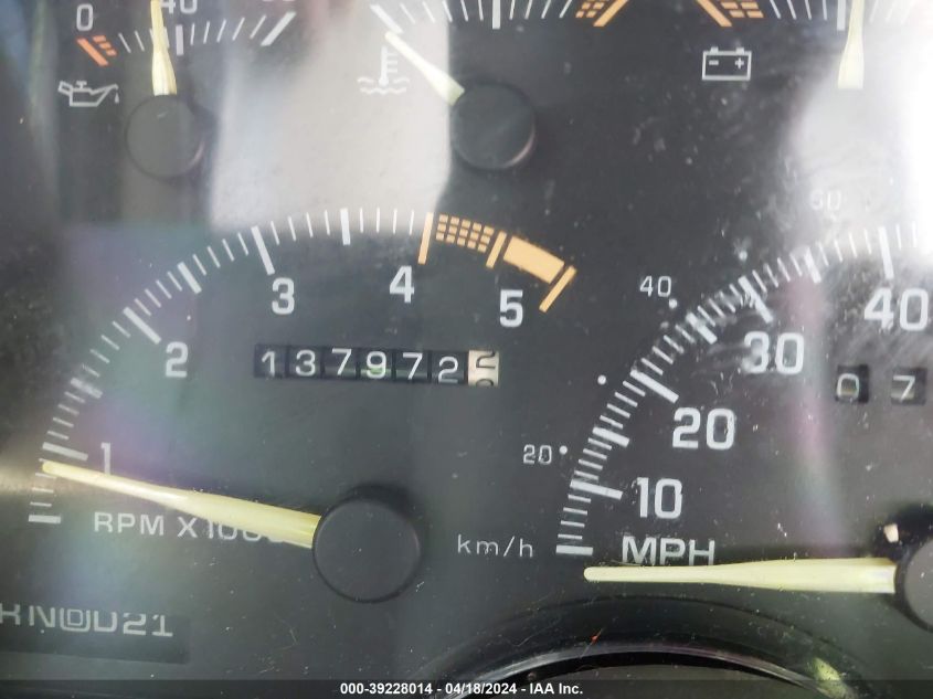 1994 Chevrolet Gmt-400 C1500 VIN: 1GCEC19H5RE259725 Lot: 39228014