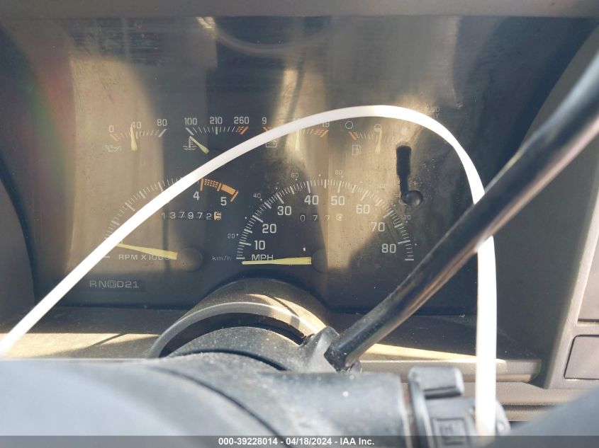 1994 Chevrolet Gmt-400 C1500 VIN: 1GCEC19H5RE259725 Lot: 39228014