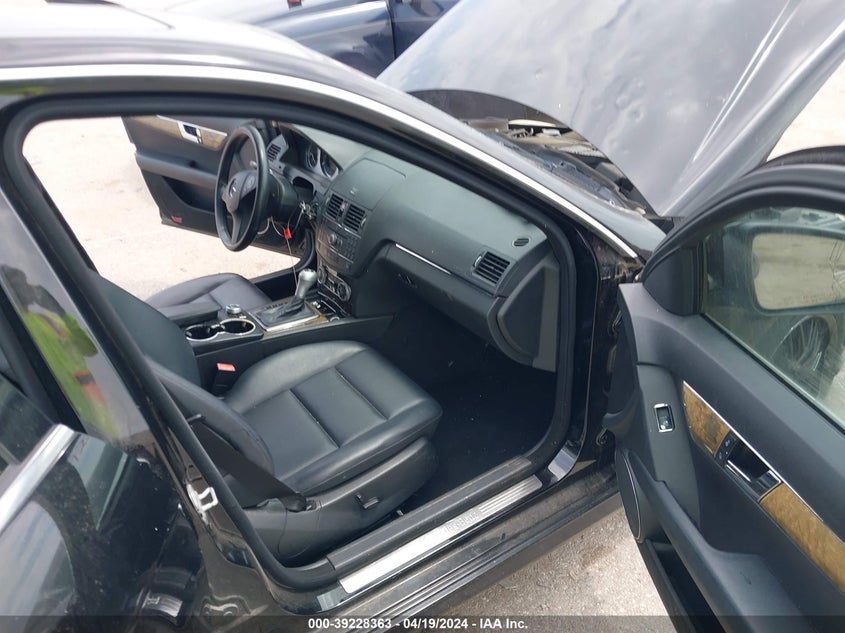 2008 Mercedes-Benz C 350 Sport VIN: WDDGF56X98R039407 Lot: 39228363