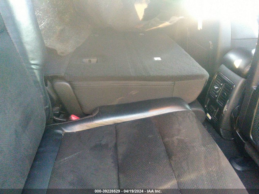 2019 Jeep Grand Cherokee Altitude 4X4 VIN: 1C4RJFAG0KC840266 Lot: 39228529