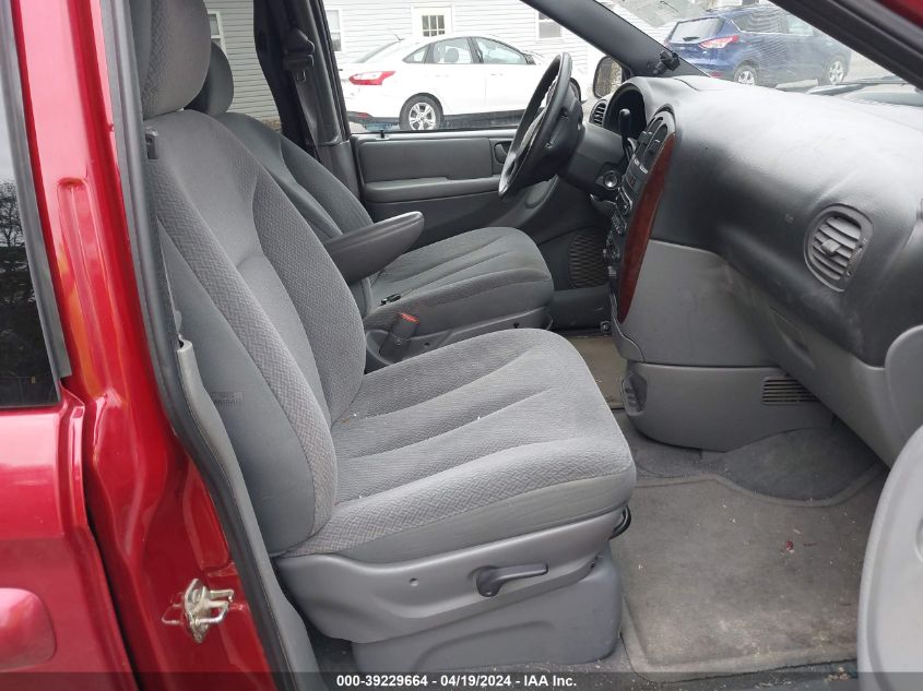 2004 Chrysler Town & Country VIN: 1C8GP45R84B537913 Lot: 39229664