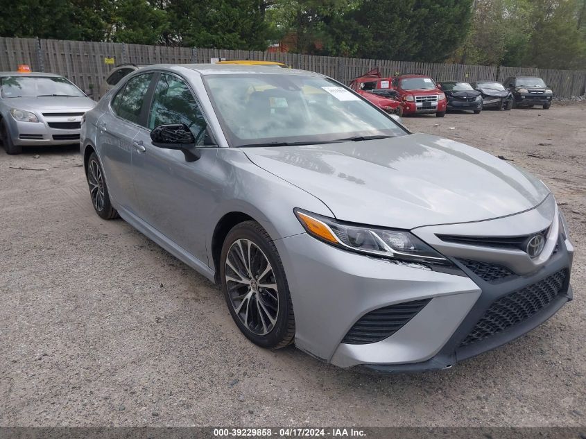 TOYOTA CAMRY SE 2020