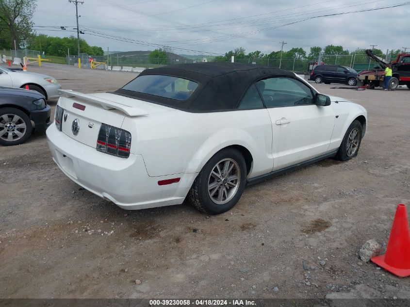 2005 Ford Mustang VIN: 1ZVFT84N555189452 Lot: 39230058