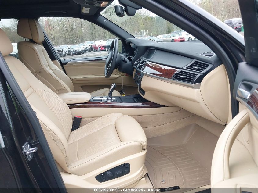 2011 BMW X5 xDrive35I/xDrive35I Premium/xDrive35I Sport Activity VIN: 5UXZV4C51BL411902 Lot: 39230156