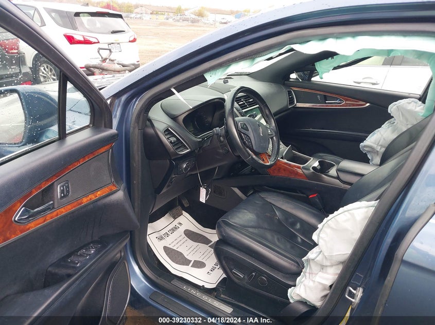 VIN 2LMPJ8LR4JBL36562 2018 LINCOLN MKX RESERVE