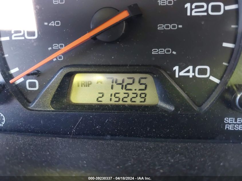 2004 Honda Odyssey Ex VIN: 5FNRL18804B147747 Lot: 39230337