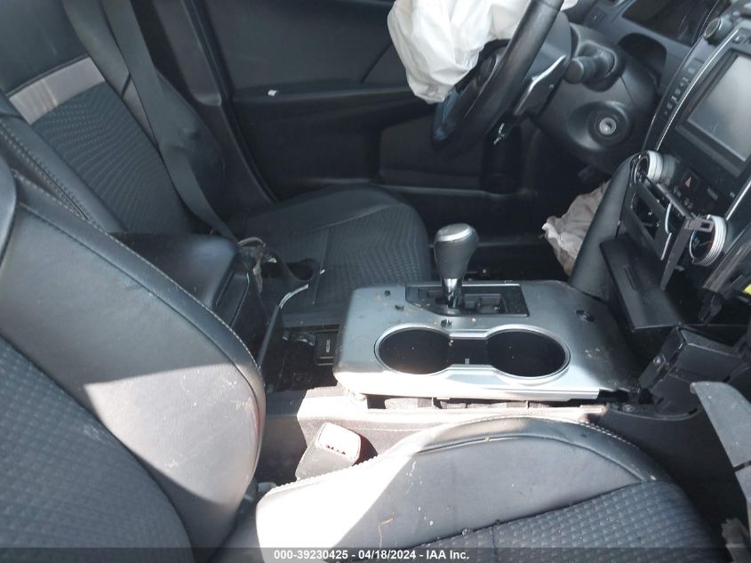 2014 Toyota Camry Se Sport VIN: 4T1BF1FK1EU758592 Lot: 39230425