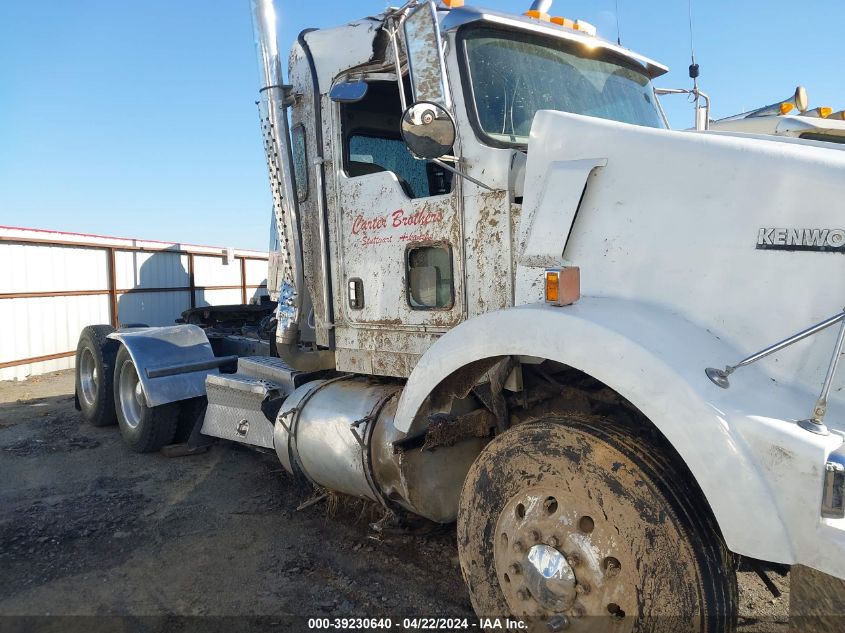 2004 Kenworth Construction T800 VIN: 1XKDDB9X54J064332 Lot: 44807404