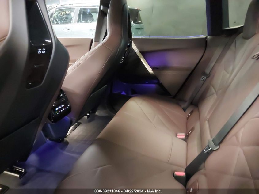 2023 BMW Ix xDrive50 VIN: WB523CF06PCM29625 Lot: 39231046