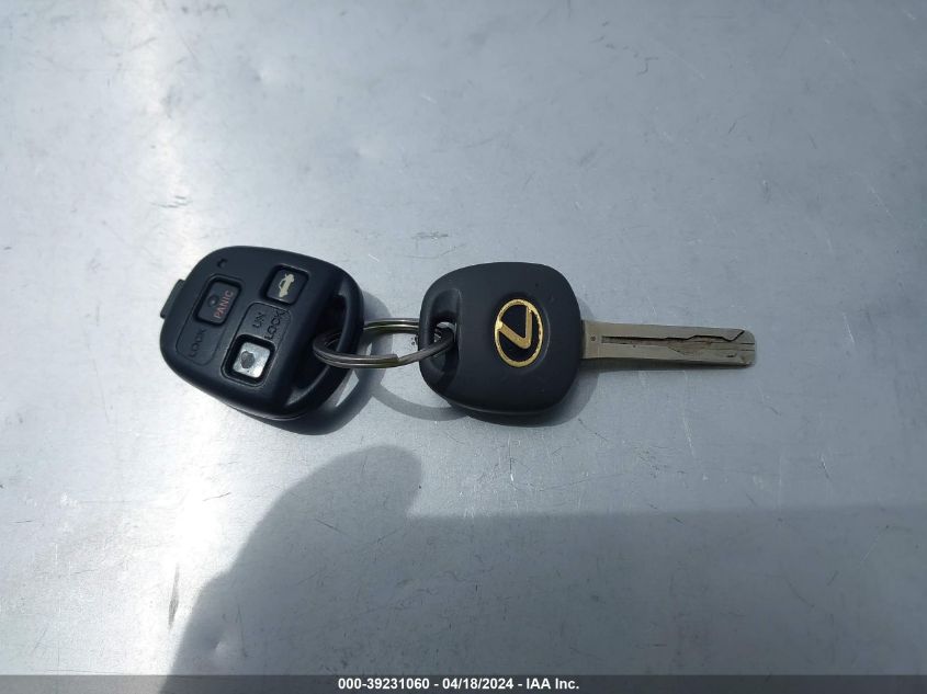 2004 Lexus Es 330 VIN: JTHBA30G840016228 Lot: 39231060