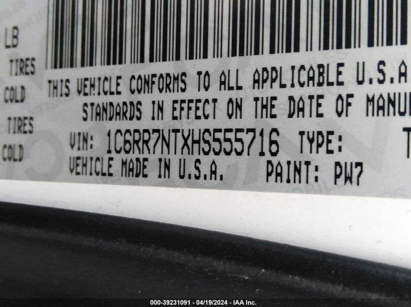 2017 Ram 1500 Laramie 4X4 5'7 Box VIN: 1C6RR7NTXHS555716 Lot: 39231091