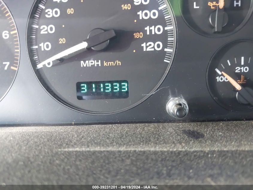 2003 Jeep Grand Cherokee Laredo VIN: 1J4GX48S03C588597 Lot: 39231201