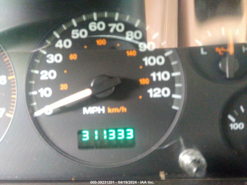 2003 Jeep Grand Cherokee Laredo VIN: 1J4GX48S03C588597 Lot: 39231201