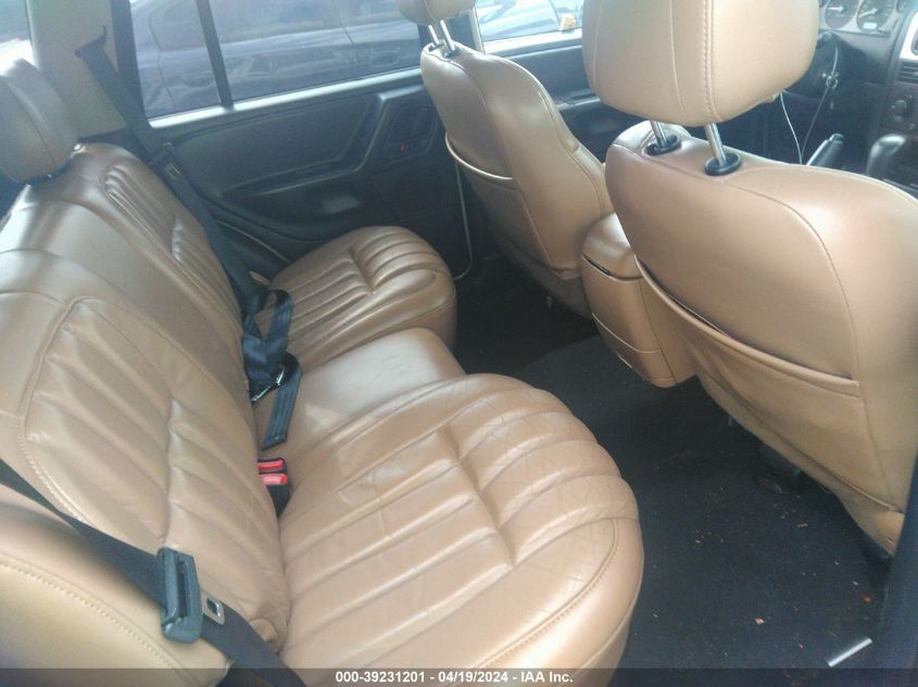 2003 Jeep Grand Cherokee Laredo VIN: 1J4GX48S03C588597 Lot: 39231201