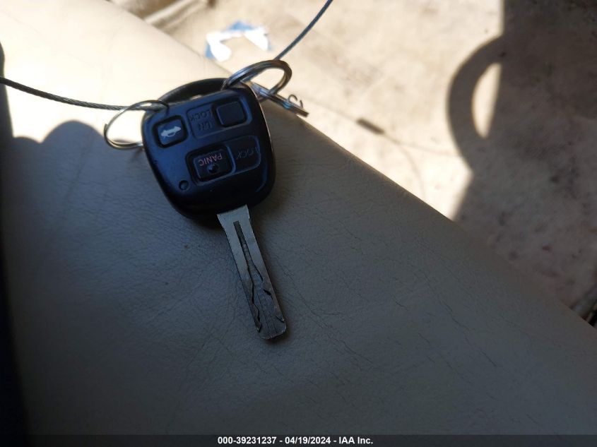 2005 Lexus Es 330 VIN: JTHBA30G355139875 Lot: 39231237