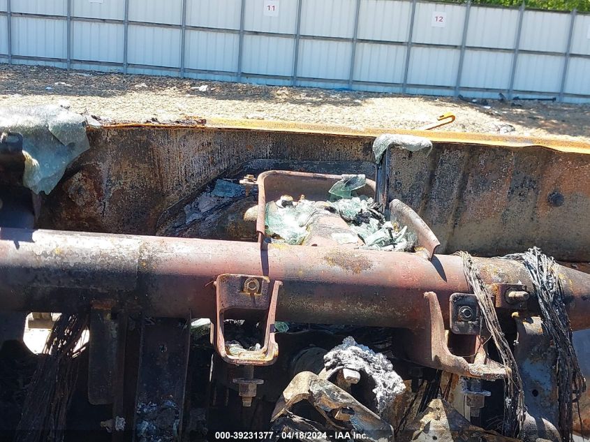 2011 Ford Expedition Xlt VIN: 1FMJU1H58BEF38462 Lot: 39231377