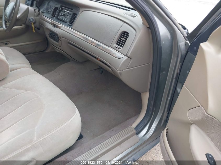 2000 Ford Crown Victoria VIN: 2FAFP73W3YX135961 Lot: 39231570