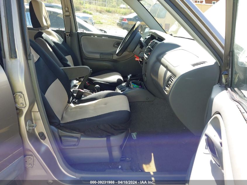 2003 Chevrolet Tracker Hard Top Base VIN: 2CNBJ13C336920889 Lot: 39231988