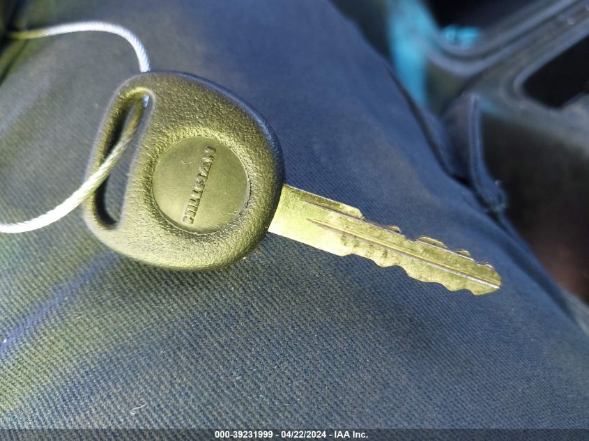 2002 Chevrolet Avalanche 1500 VIN: 3GNEK13T12G131360 Lot: 39231999