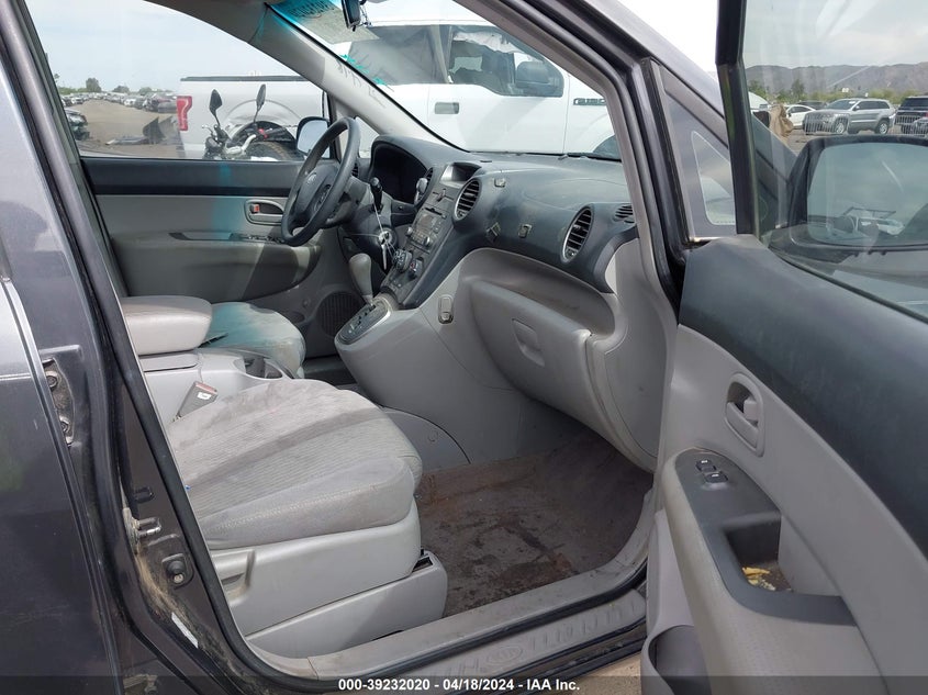 2007 Kia Rondo Lx V6 VIN: KNAFG526277086642 Lot: 39232020