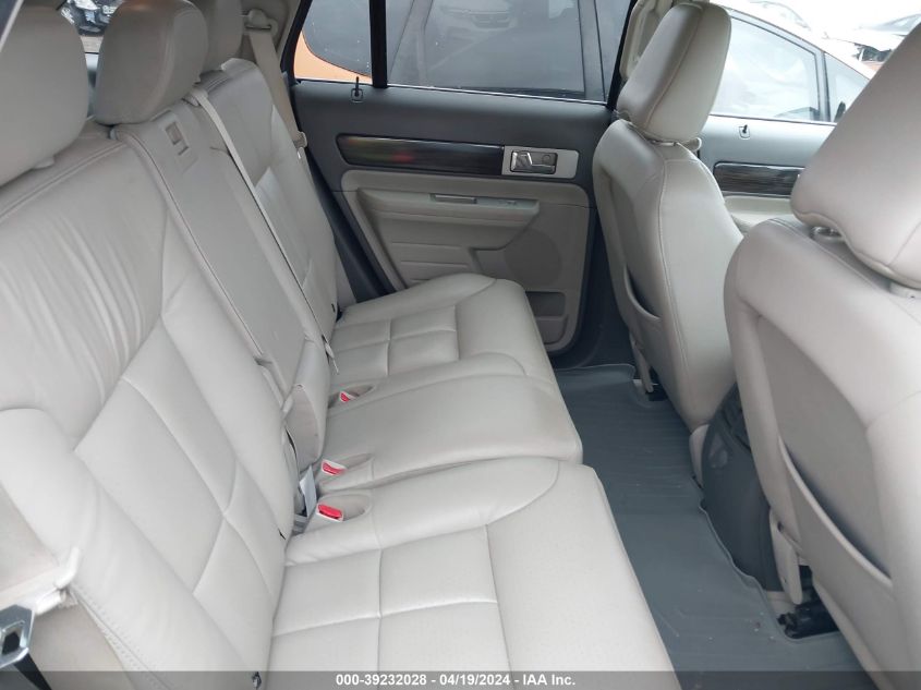 2007 Lincoln Mkx VIN: 2LMDU68C97BJ26082 Lot: 39232028