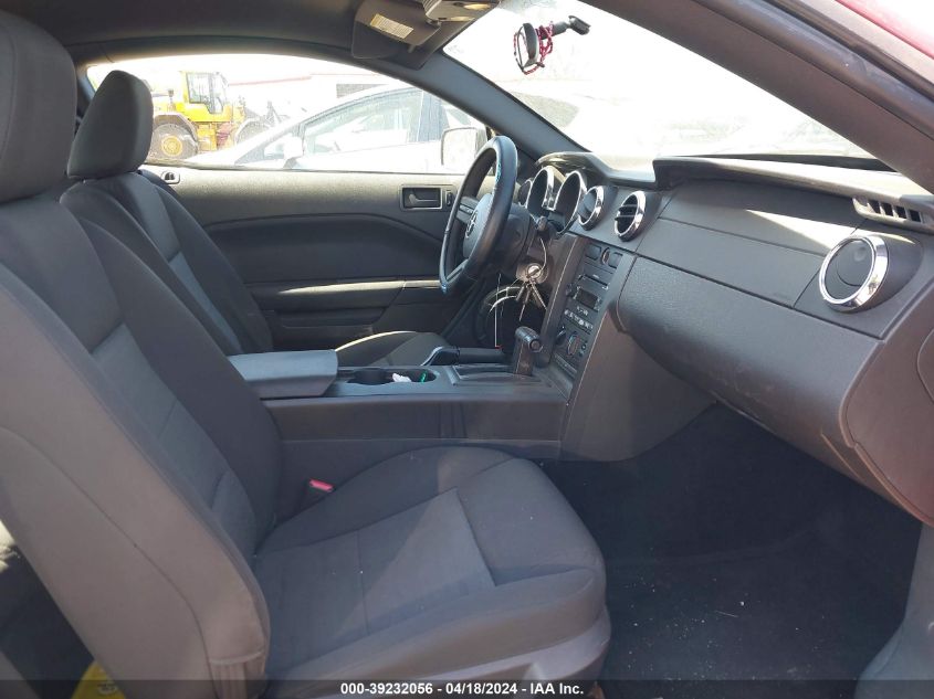 2005 Ford Mustang V6 Deluxe/V6 Premium VIN: 1ZVFT80N655159317 Lot: 49135214