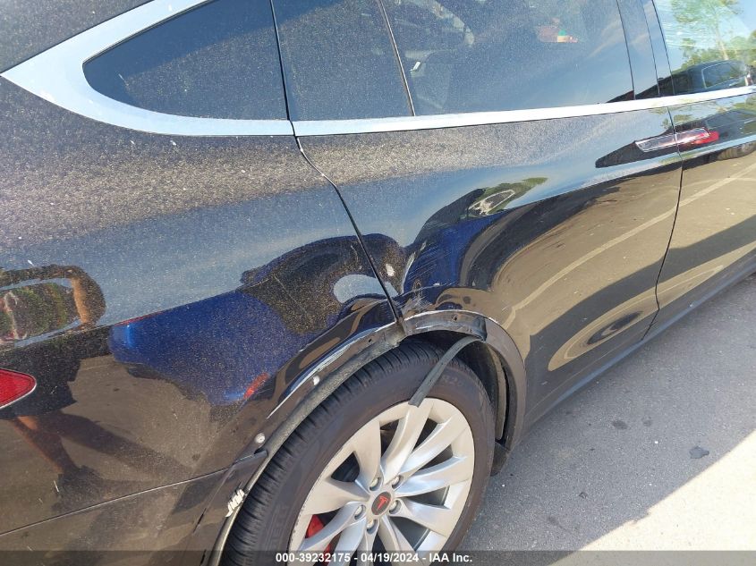 2016 Tesla Model X 60D/70D/75D/90D/P100D VIN: 5YJXCBE2XGF015063 Lot: 39232175