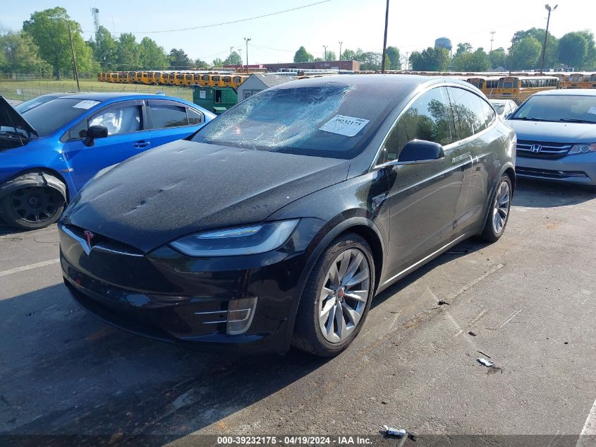 2016 Tesla Model X 60D/70D/75D/90D/P100D VIN: 5YJXCBE2XGF015063 Lot: 39232175