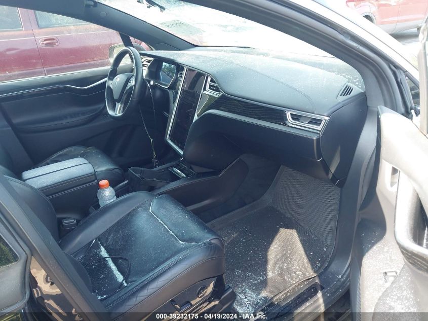 2016 Tesla Model X 60D/70D/75D/90D/P100D VIN: 5YJXCBE2XGF015063 Lot: 39232175