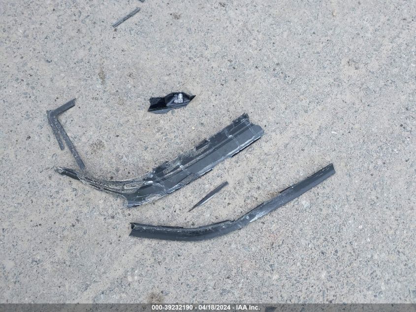 2017 Ford Escape Titanium VIN: 1FMCU9J90HUE27682 Lot: 39232190