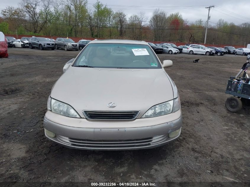 1998 Lexus Es 300 VIN: JT8BF28G4W0122601 Lot: 39232256