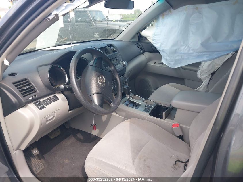 2012 Toyota Highlander Base V6 VIN: 5TDBK3EHXCS136947 Lot: 39232282