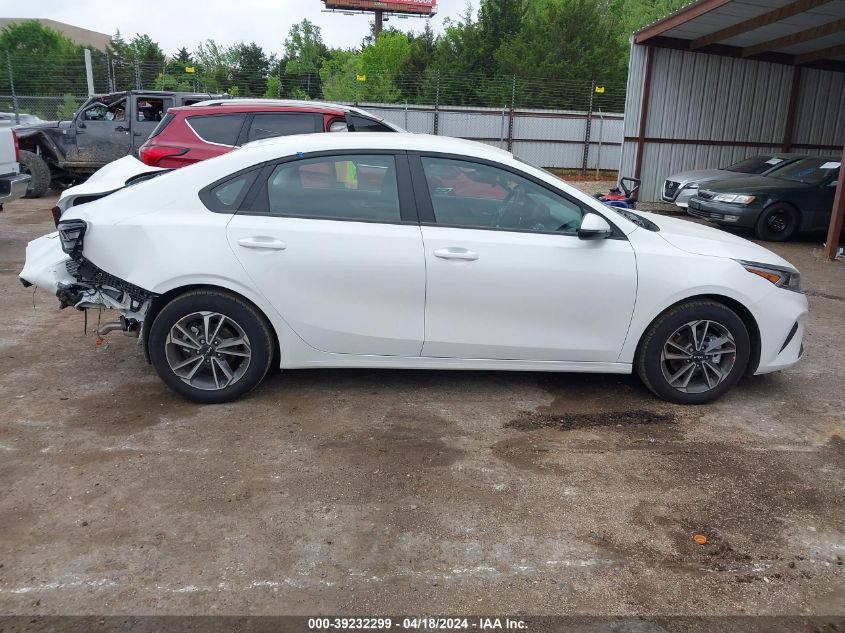 2024 Kia Forte Lxs VIN: 3KPF24AD8RE738372 Lot: 39232299