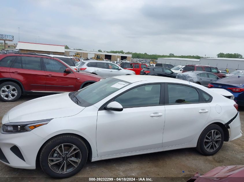 2024 Kia Forte Lxs VIN: 3KPF24AD8RE738372 Lot: 39232299